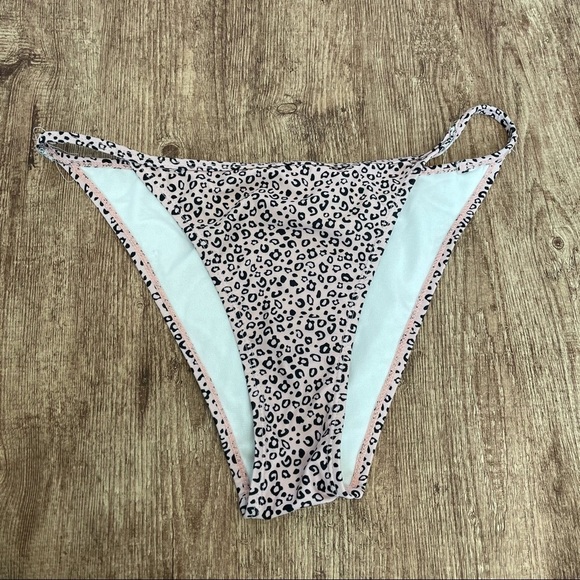 Pink Cheetah Printed Scalloped Trim Bikini - Picture 4 of 6